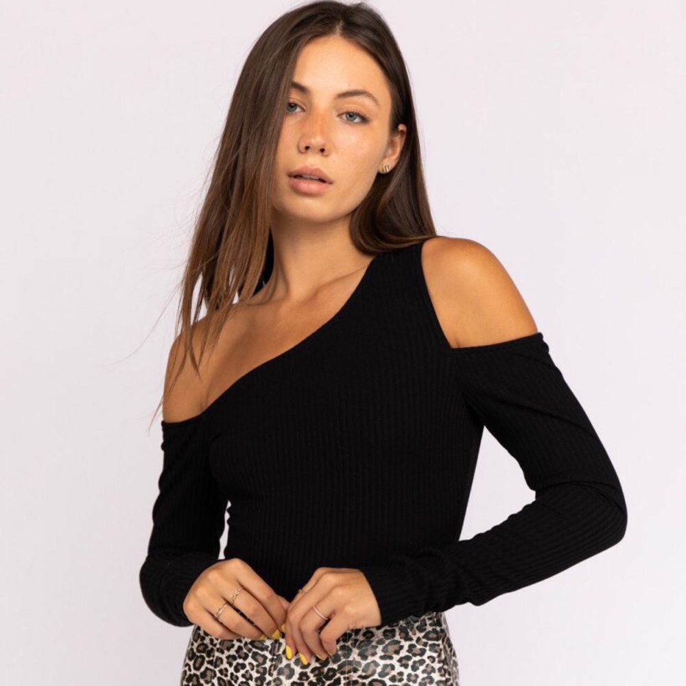 LAST 2! MUST GO! Chenoa Bodysuit //❥//